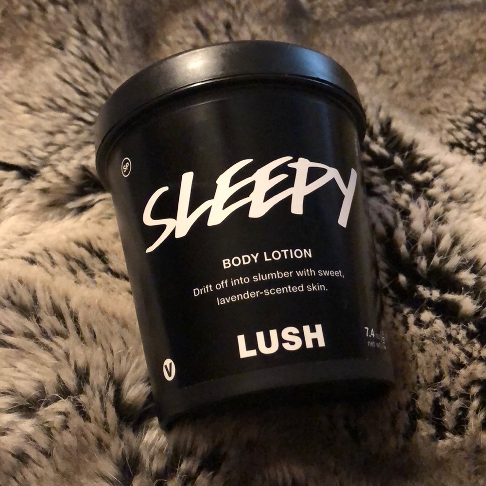 LUSH sleepy 7.4 oz